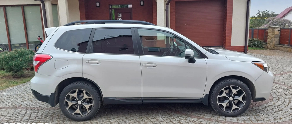 Subaru Forester cena 58000 przebieg: 277700, rok produkcji 2015 z Łazy małe 121